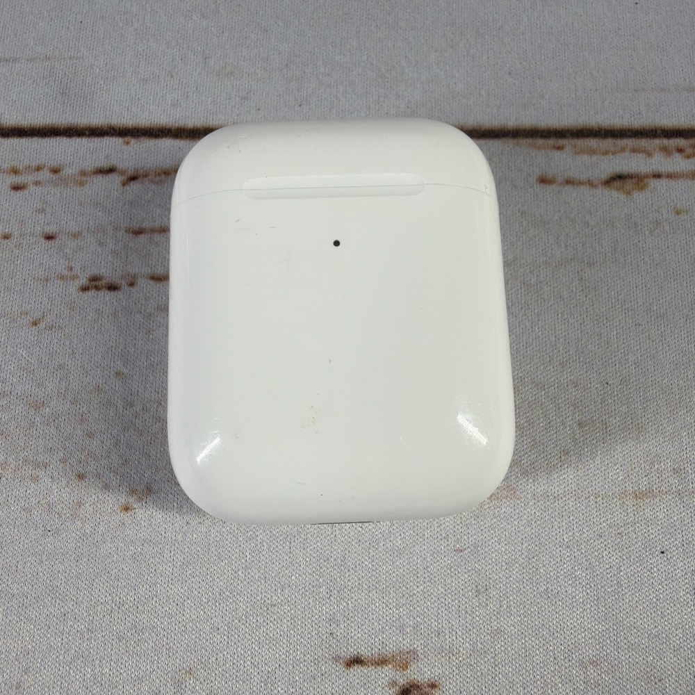 Apple AirPods 2nd Gen A1938 Wireless Charging Case OEM Authentic